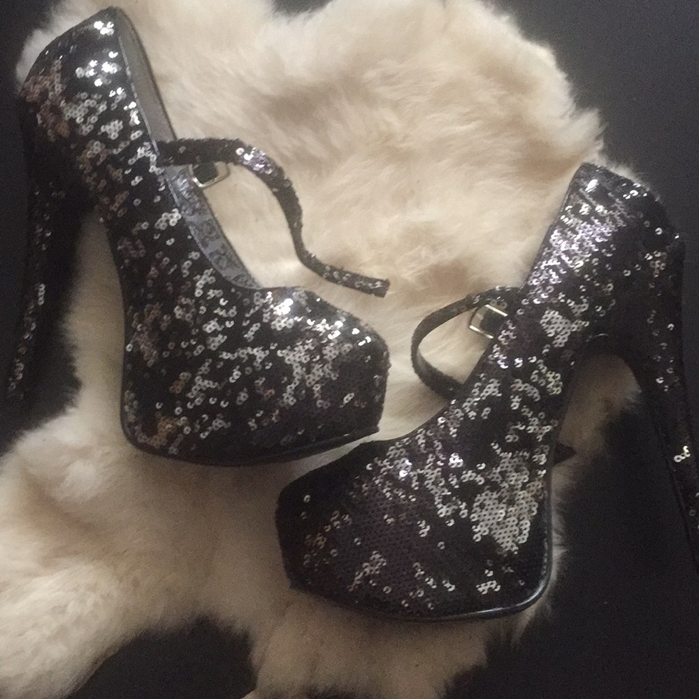 Tease platform stiletto